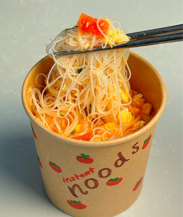 Tomato-egg-instant-noodle-soup.webp